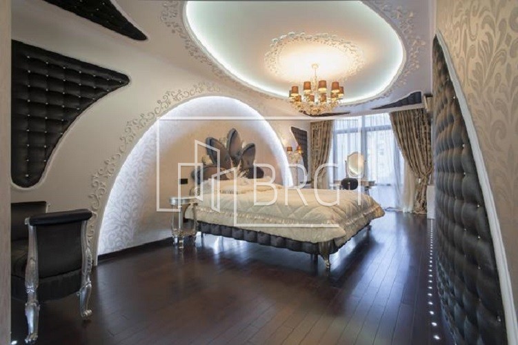 Продажа 4-х комнатной квартиры. Киев