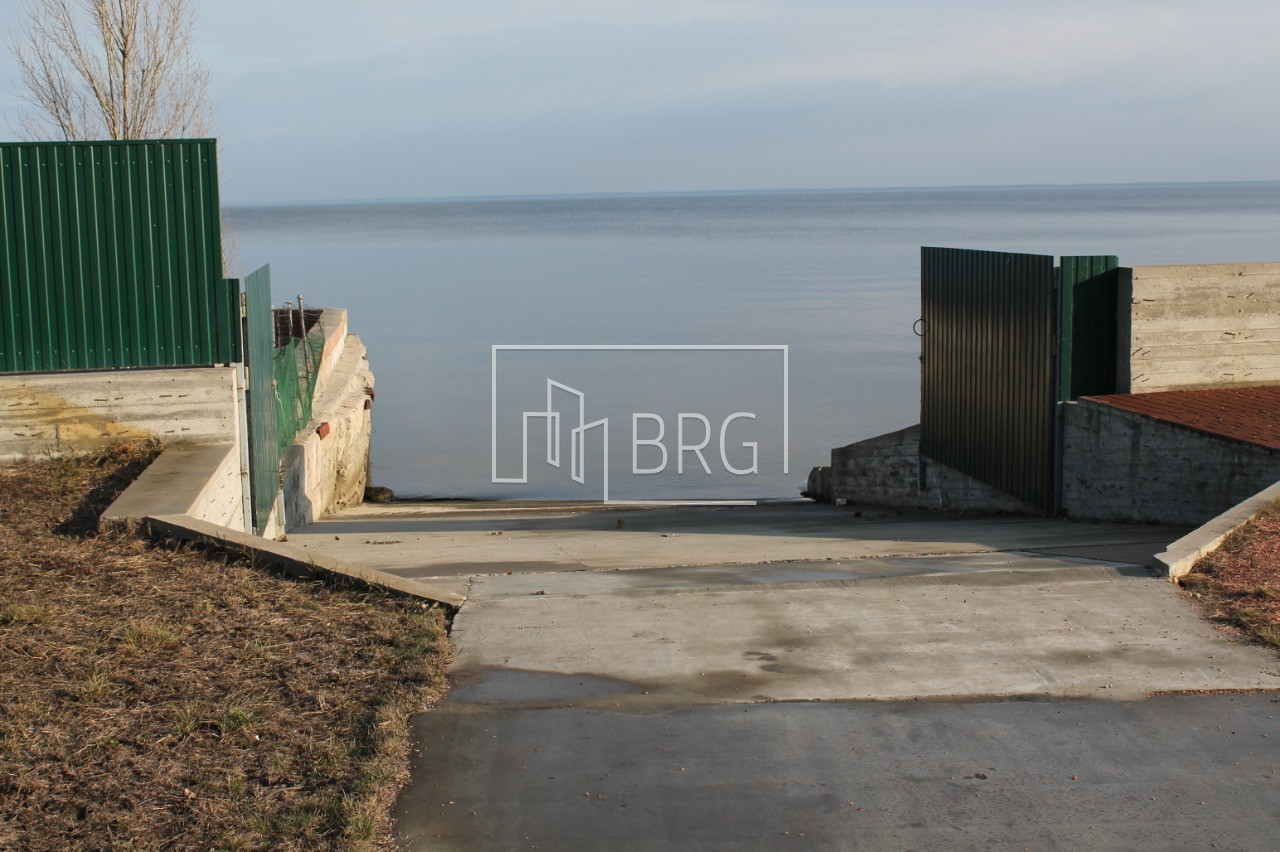 Аренда дома 400м выход на Киевское море Лютеж. Київська обл