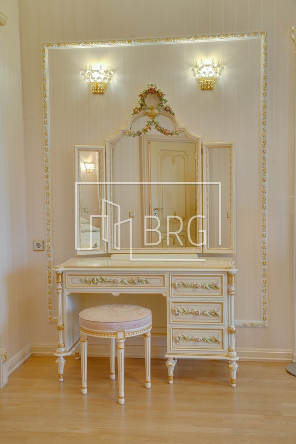 Продажа 4-х комнатной видовой квартиры. Київ
