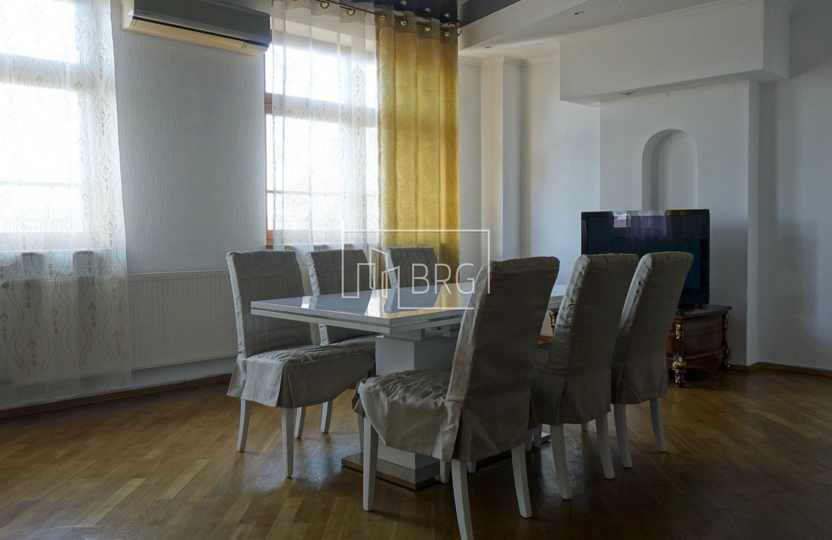 Квартира 260м в 2-х уровнях Шевченковский р-н. Київ
