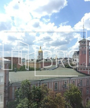 Аренда 4-х комнатной двухуровневой квартиры. Київ