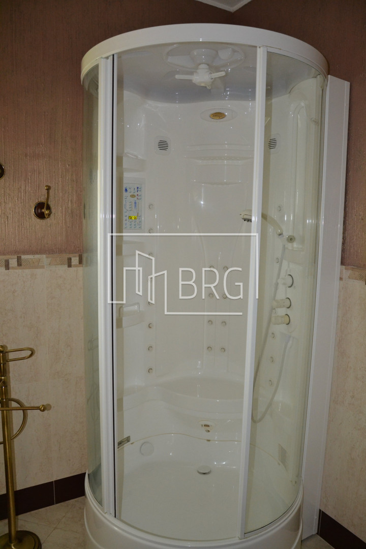 Дом КГ Золотые Ворота 980м с выходом на р.Козинку. Київська обл