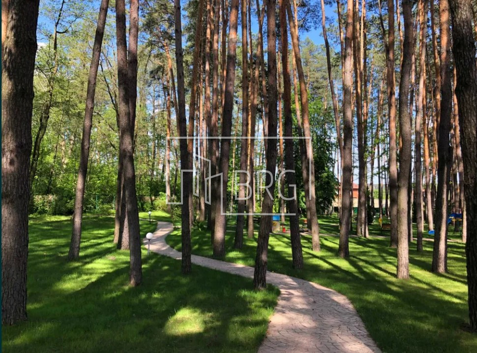 Дом 418м в коттеджном городке Стоянка Киево-Святошинский р-н. Київська обл