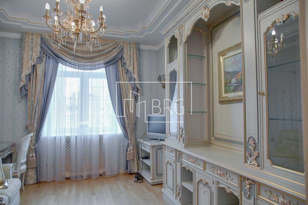 Продажа 4-х комнатной видовой квартиры. Київ