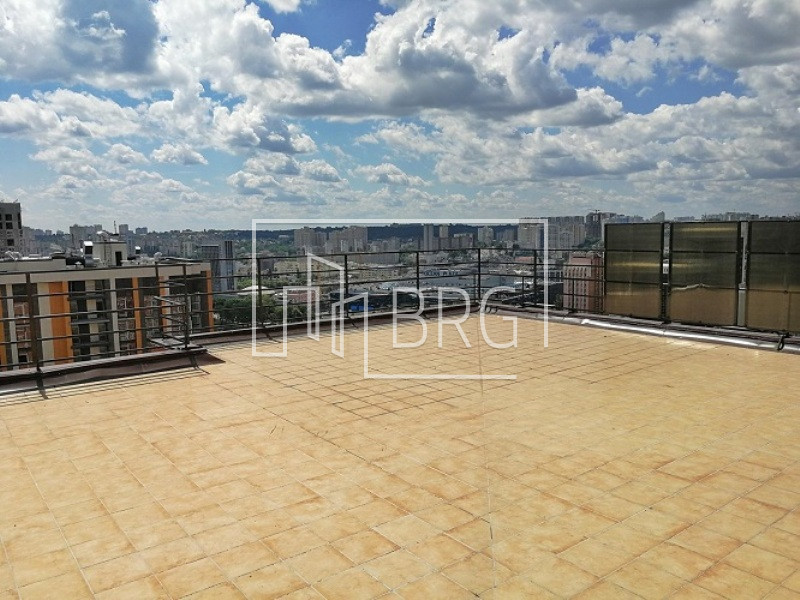 Продажа пентхауса в 3-х уровнях центр Киева. Київ