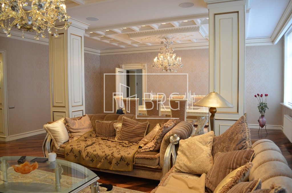 Продажа 3-х комнатной квартиры 190м  возле Мариинского парка. Киев
