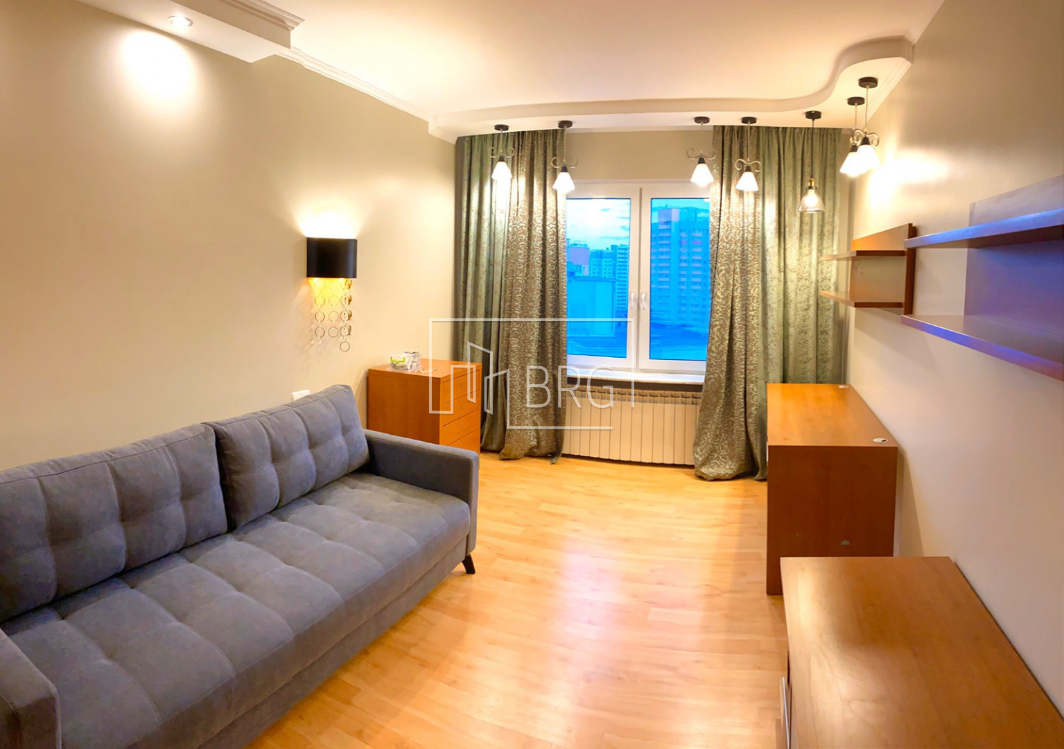 Аренда квартиры 200м 7 комнат в 2-х уровнях . Киев