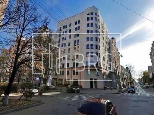 Продажа 4-х комнатной квартиры. Киев