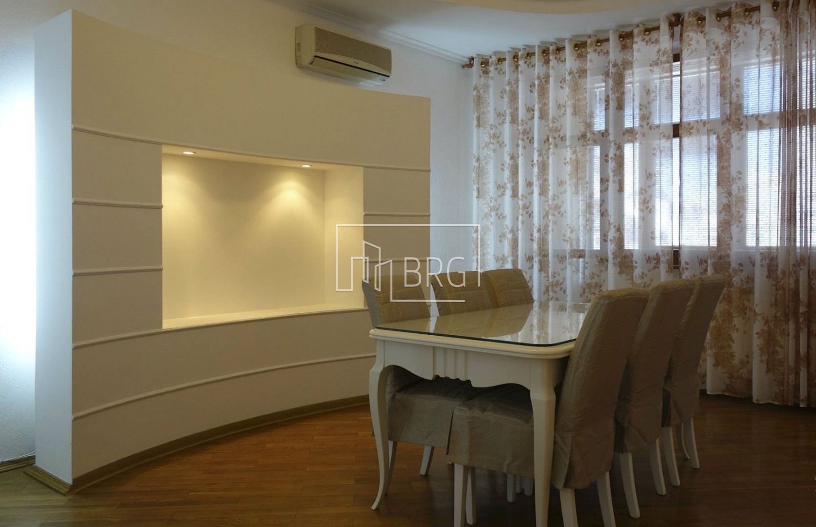 Квартира 260м в 2-х уровнях Шевченковский р-н. Київ
