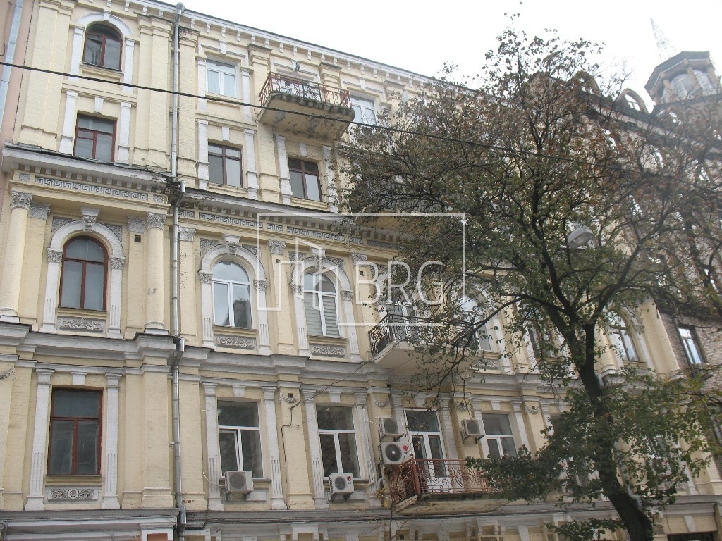  3-х комнатная квартира в центре Киева на Пушкинской. Київ