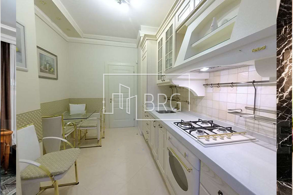 Аренда трехкомнатной квартиры 75м Печерский р-н. Київ