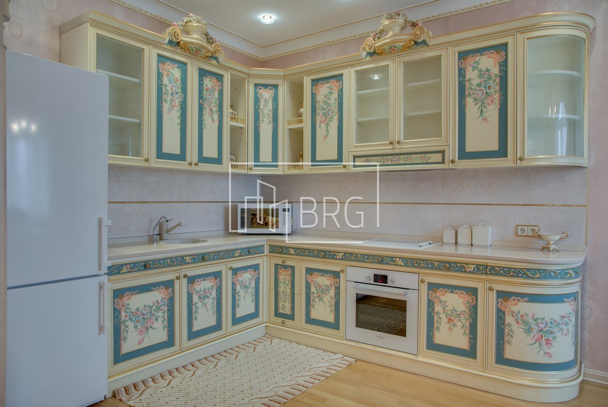Продажа 4-х комнатной видовой квартиры. Київ
