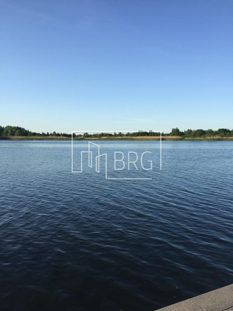 Дом 490м с выходом к воде в Плютах Конча-Заспа. Київська обл