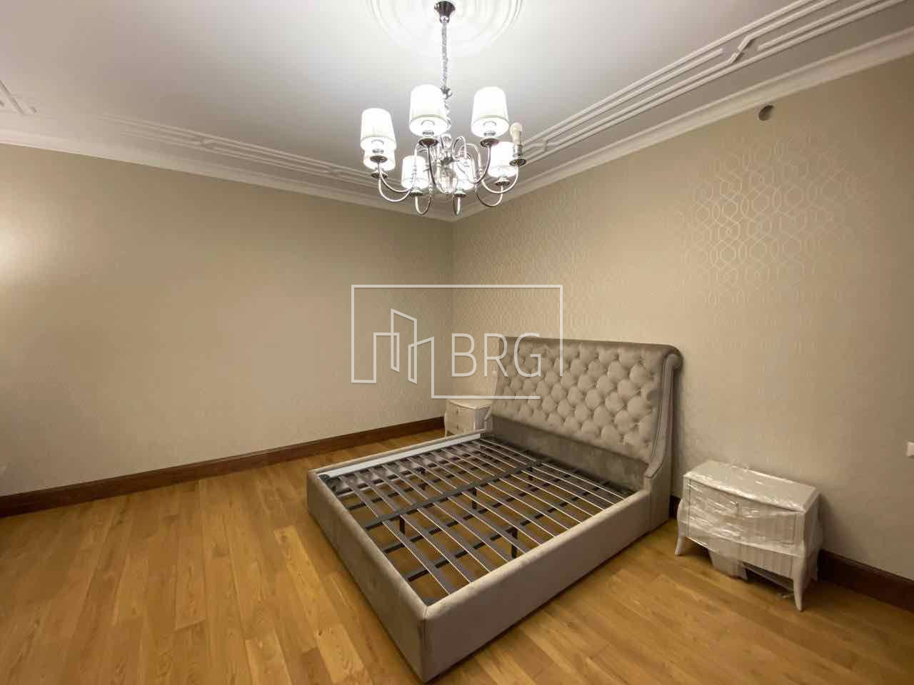 Дом 400м с выходом на воду Козин Конча-Заспа. Київська обл