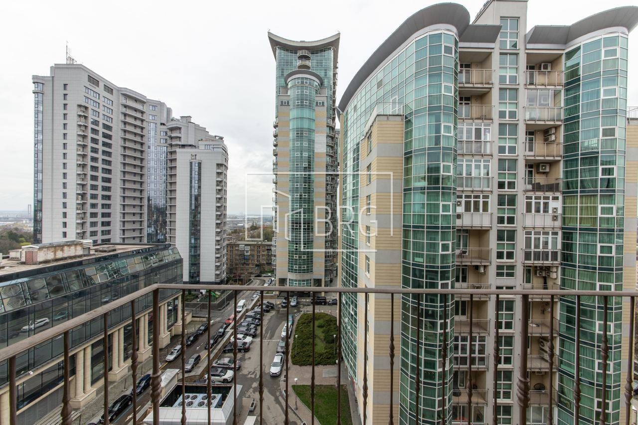 Квартира 200м ЖК Renaissance Residence с видом на город. Київ