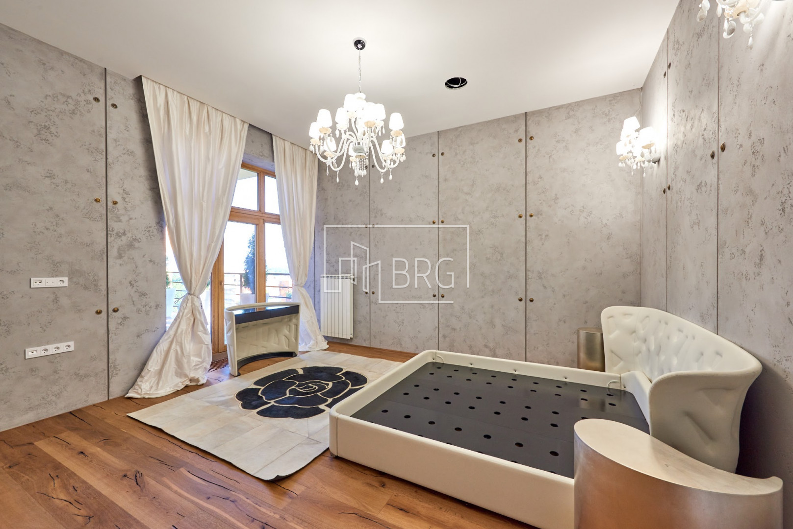 Продажа апартаментов 450м в ЖК Jardan Le Roi с видом на Ботанический сад. Київ