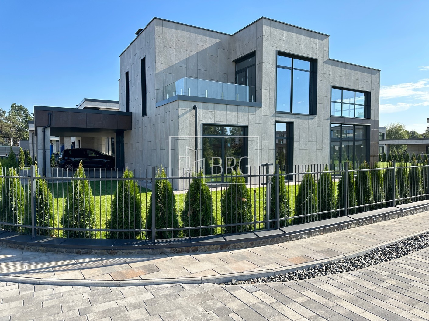 Дом 295.07м у реки в коттеджном городке Дамба Конча-Заспа. Київська обл
