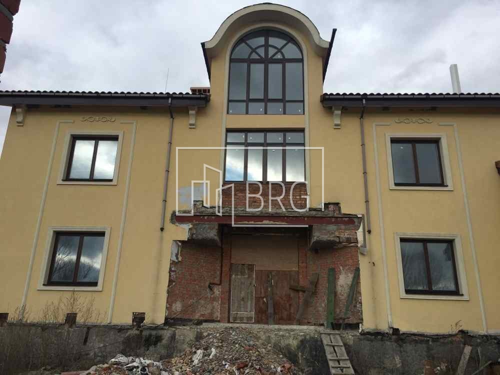 Дом 1300 м2 с выходом на воду КГ "Золотые Ворота", Обуховский р-н. Київська обл
