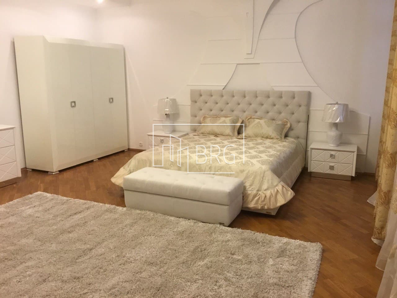 Квартира 260м в 2-х уровнях Шевченковский р-н. Київ