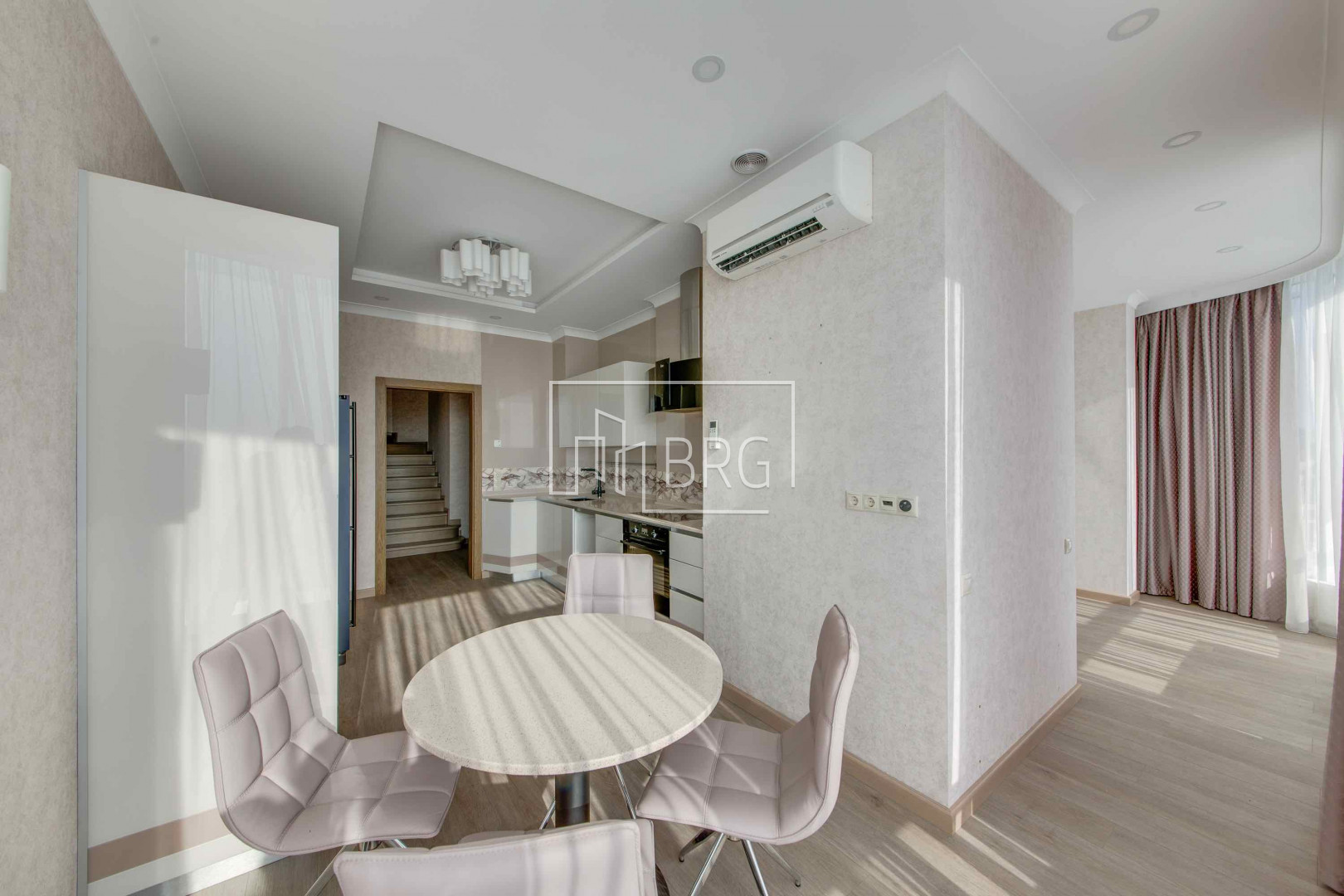 Продажа квартиры в 2-х уровнях 203м ЖК Новопечерские липки. Київ
