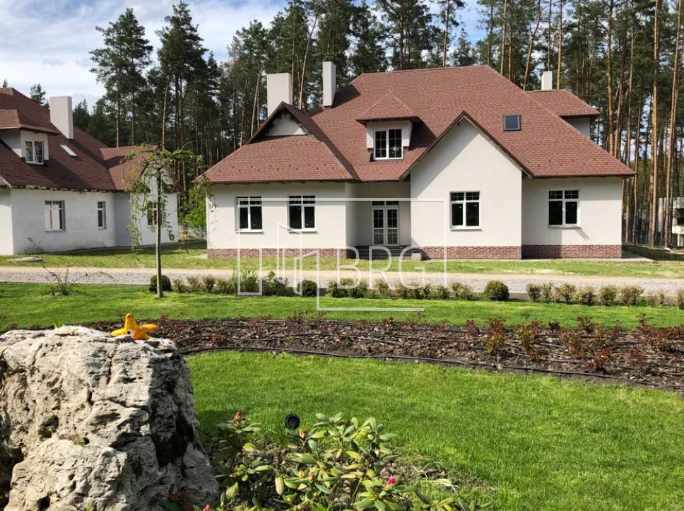 Дом 418м в коттеджном городке Стоянка Киево-Святошинский р-н. Київська обл