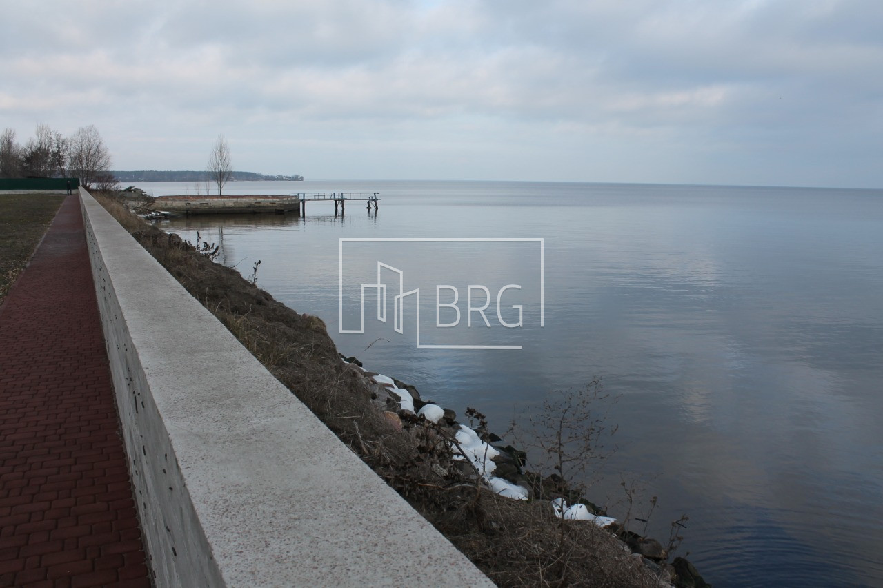 Аренда дома 400м выход на Киевское море Лютеж. Київська обл