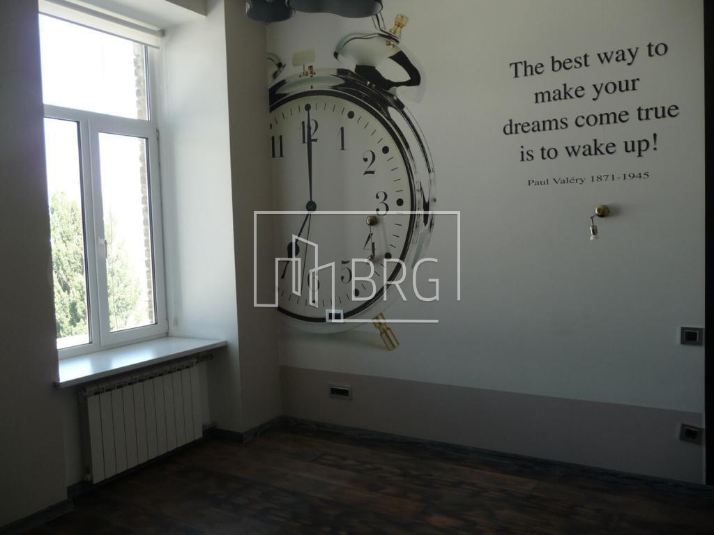 Кваритира 5 комнат в 2-х уровнях в центре Киева. Київ