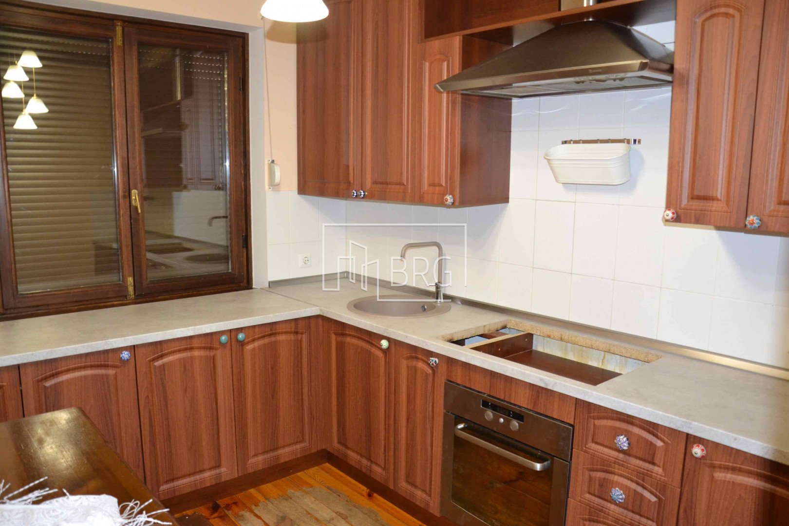 Дом 240м КГ Конча Озерная Писательский . Київська обл