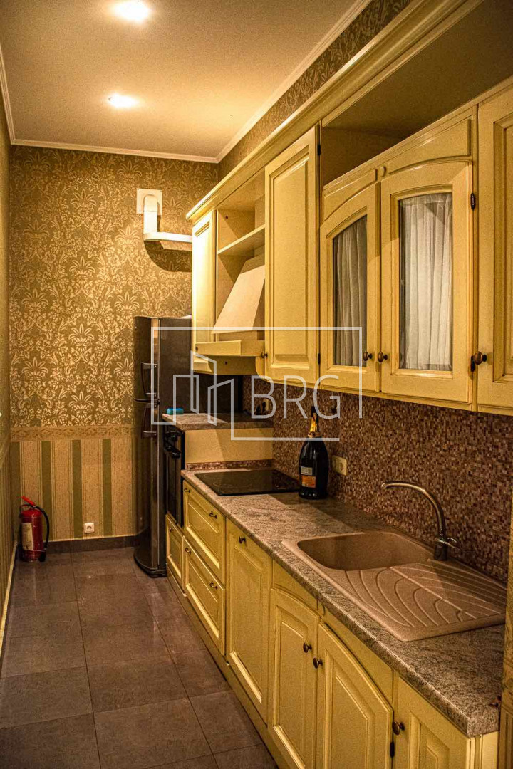 Домовладение 1300м в сосновом лесу. Київська обл