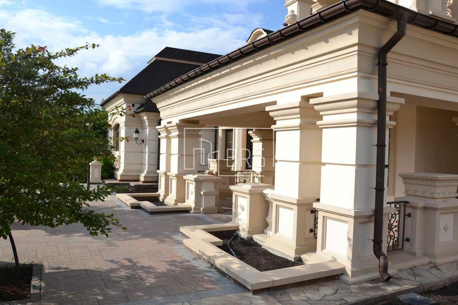 Дом Большая Дамба 2 км 1200м с выходом на Днепр. Київська обл