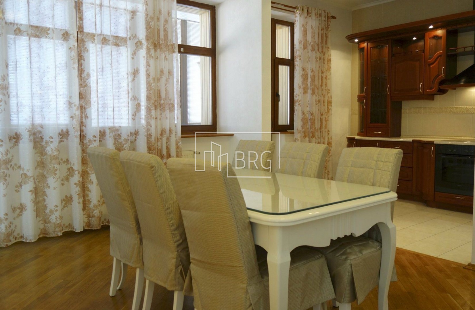 Квартира 260м в 2-х уровнях Шевченковский р-н. Київ