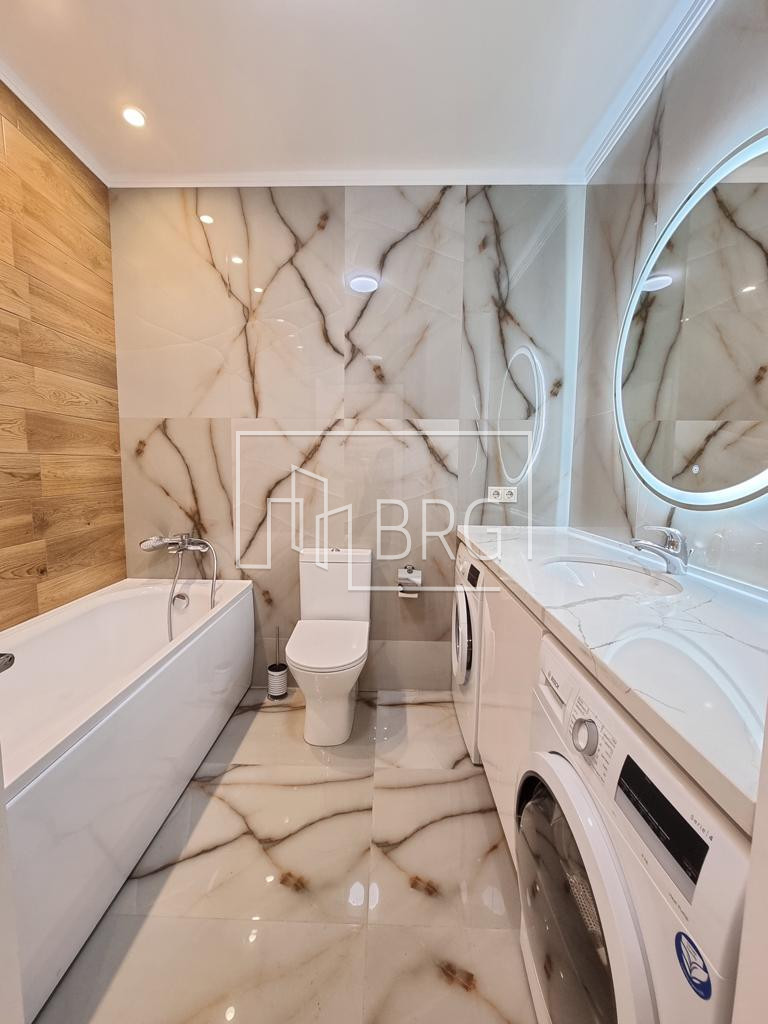 Квартира 90м ЖК 38 жемчужина 3 конматы видовая. Київ
