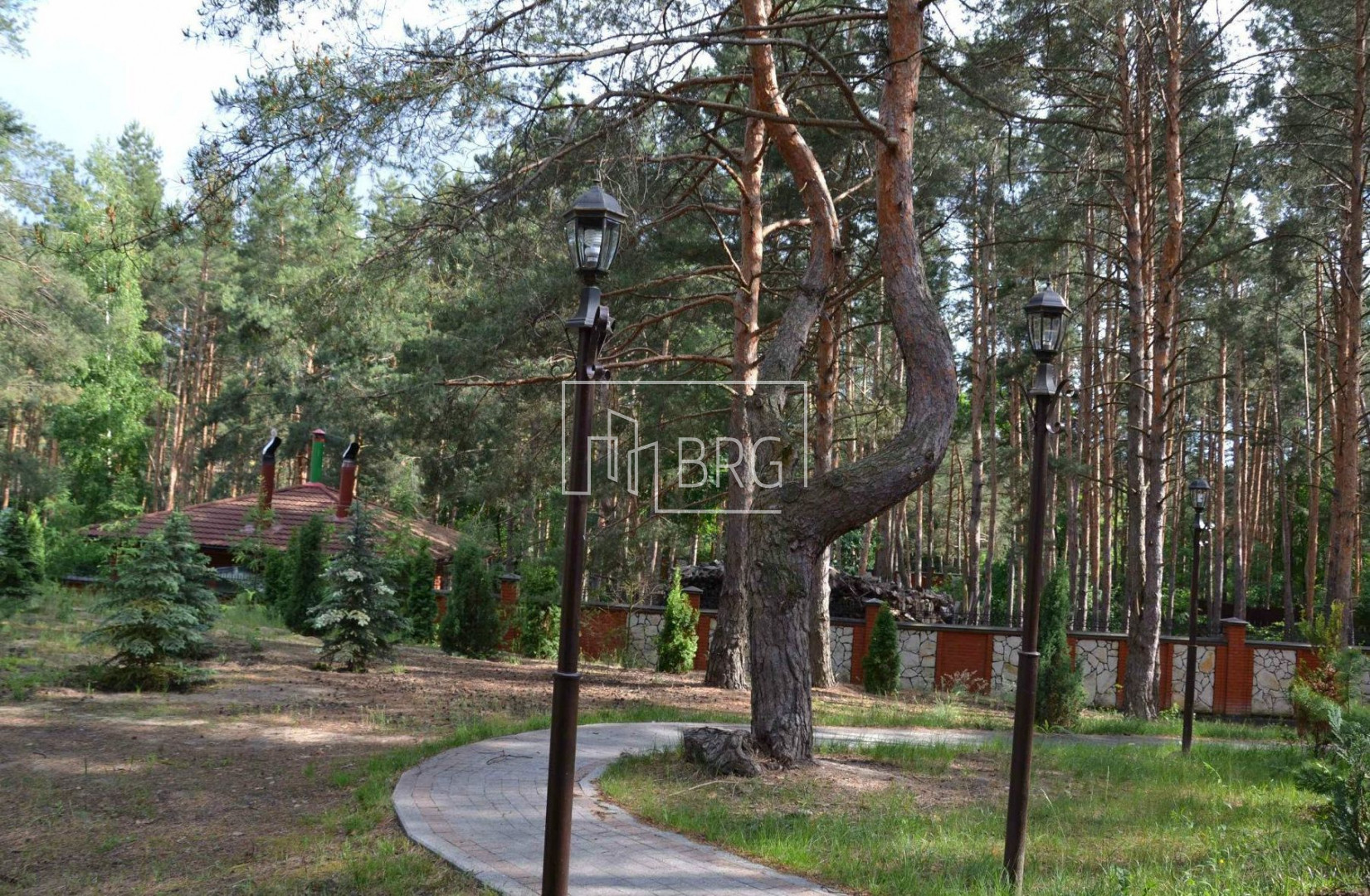 Дом 680м в сосновом лесу КГ Южный. Київська обл