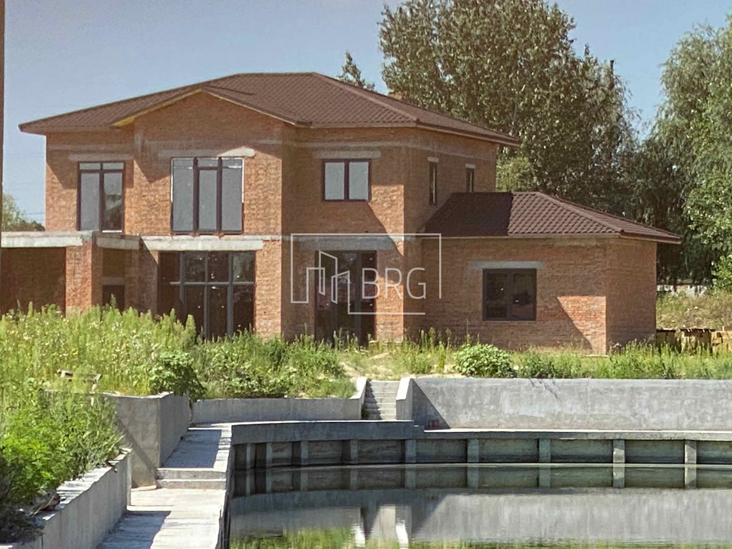 Дом 320м КГ Днипрова хвыля выход на канал Днепра. Київська обл