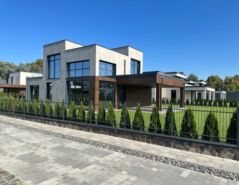 Дом 295.07м у реки в коттеджном городке Дамба Конча-Заспа. Київська обл