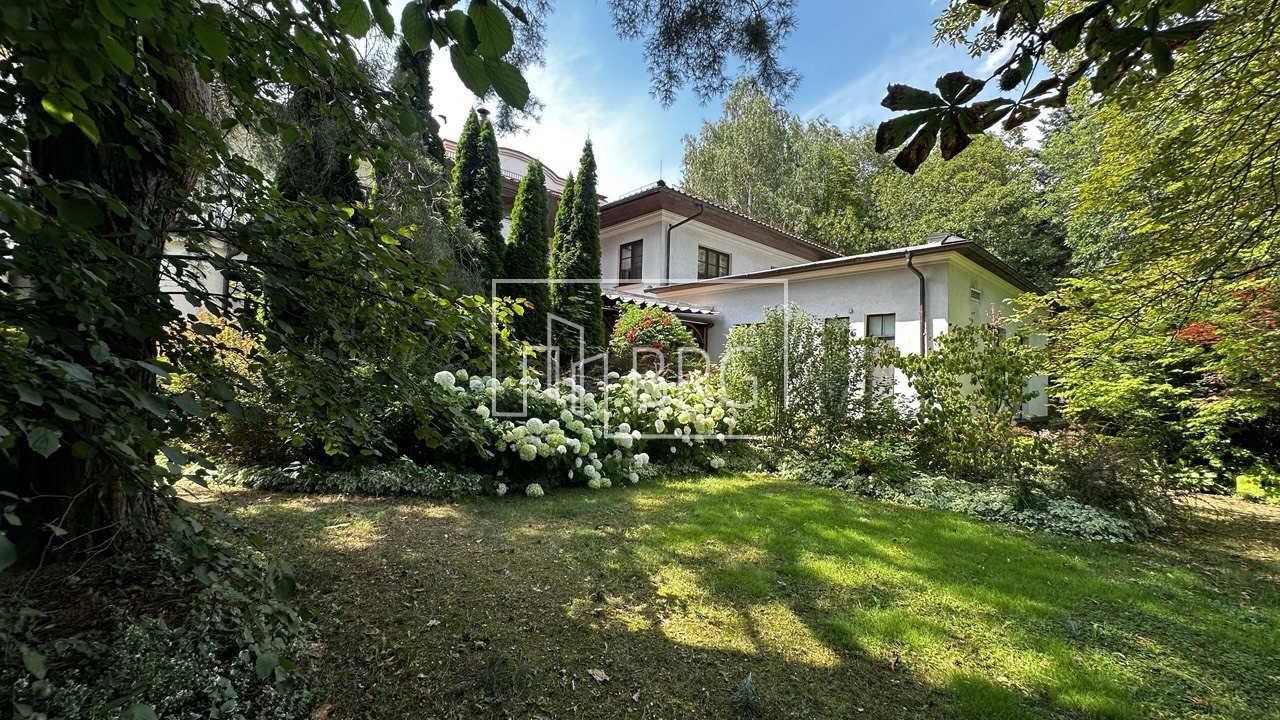 Особняк 770м с выходом на Козинку Конча-Заспа. Київська обл