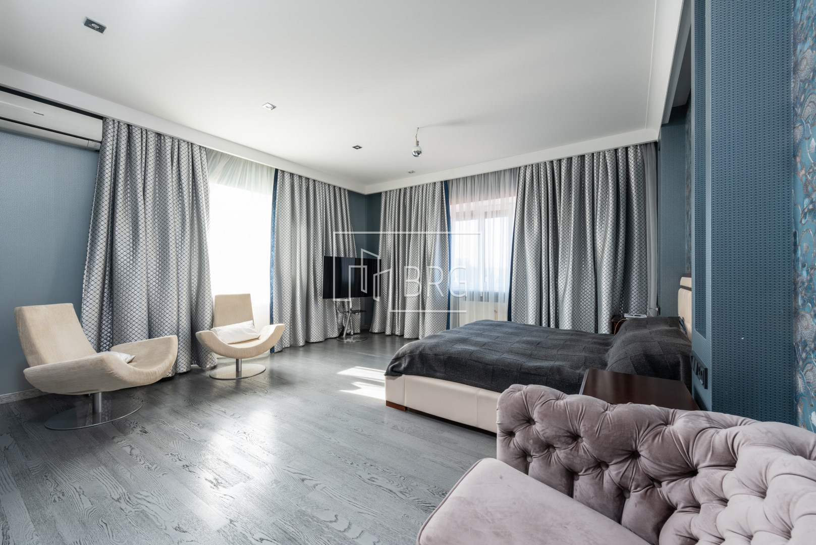 Дом 400м в Рудыках . Київська обл