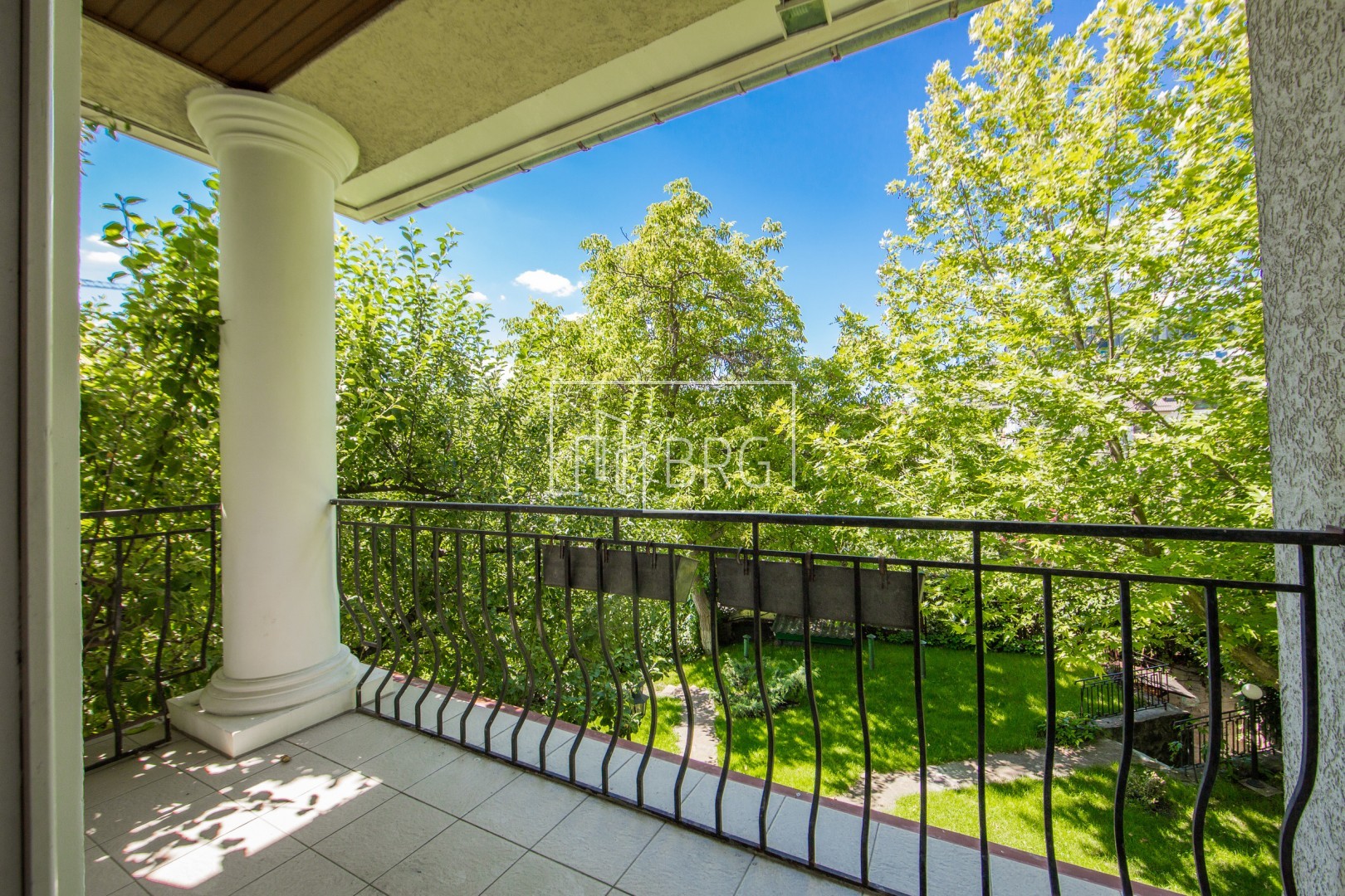 Дом Царское село на Печерске 400м. Киев