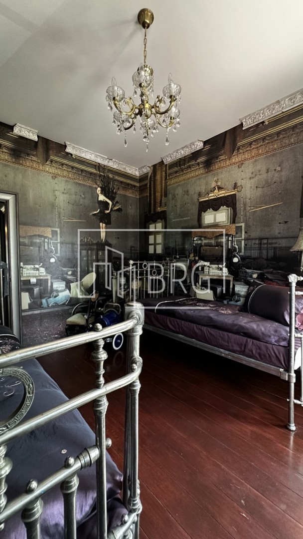 Дом 900м в Викторианском стиле Ходосеевка. Київська обл