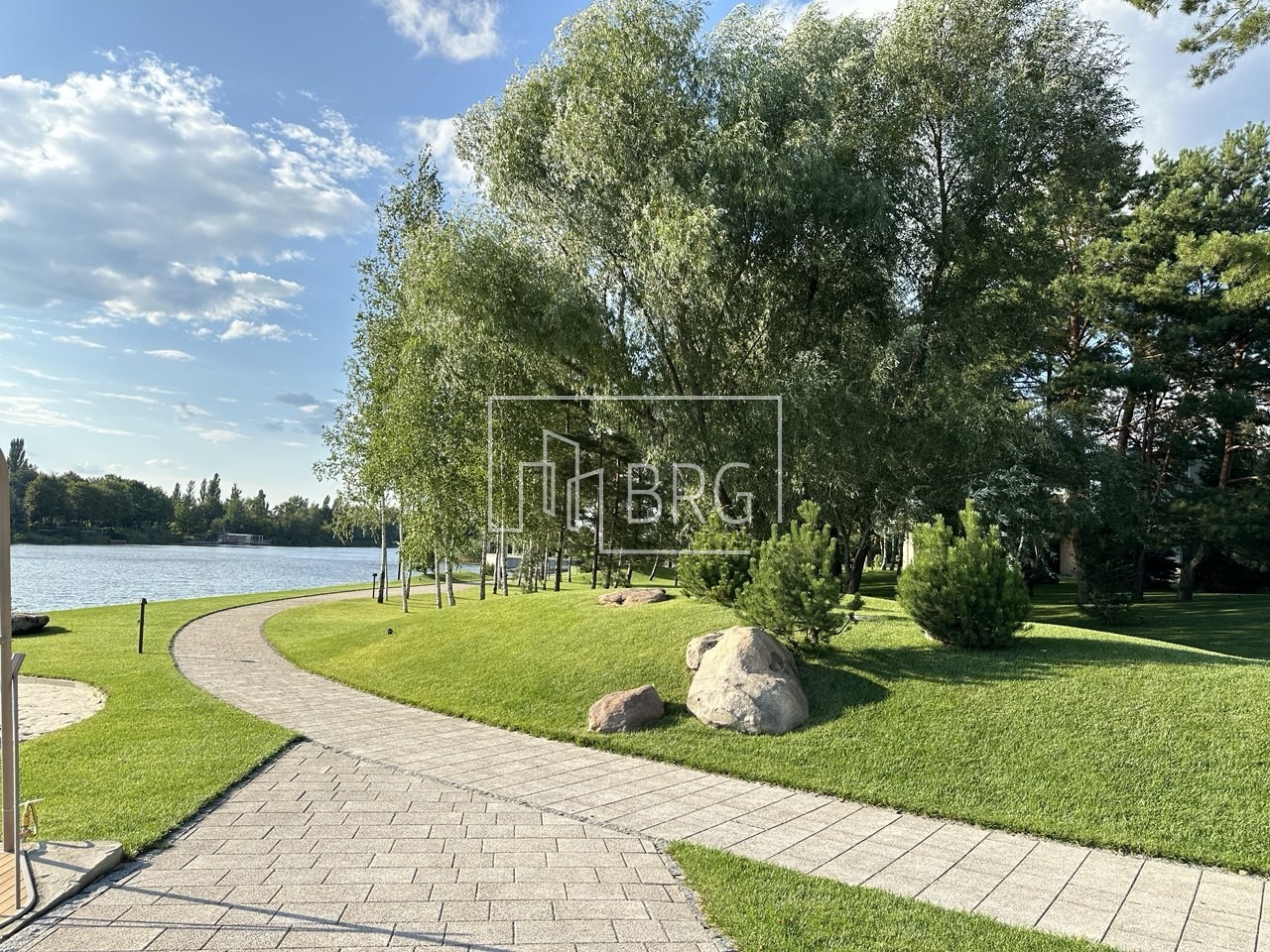 Дом 550м КГ Kozyn Seven Club с выходом на Козинку. Київська обл