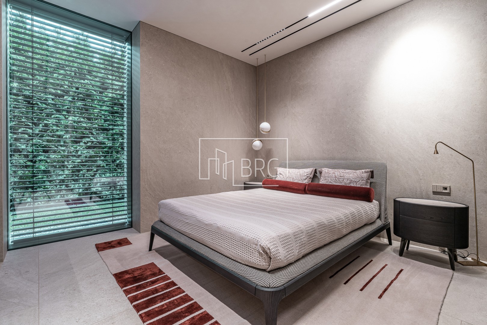 Дом 305м с бассейном Плюты Конча-Заспа. Київська обл