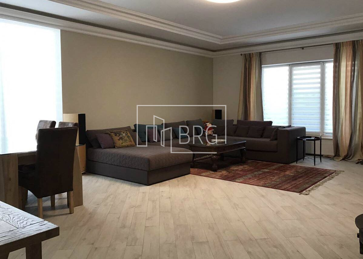 Дом 450м ул. Садовая Осокорки. Киев