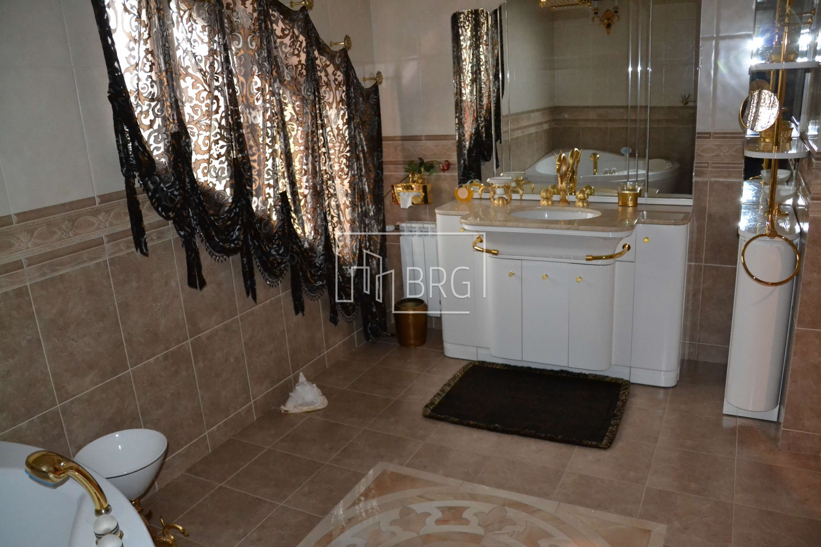 Дом Печерск "Малахитовая шкатулка" 1100м. Киев