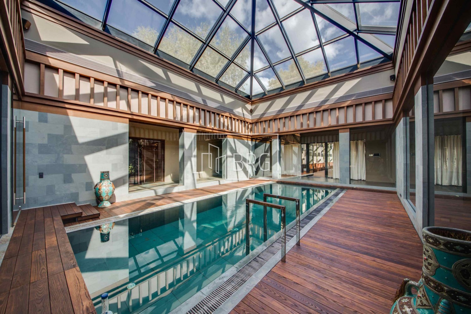 Дом 420м выход на Козинку Конча-Заспа. Київська обл