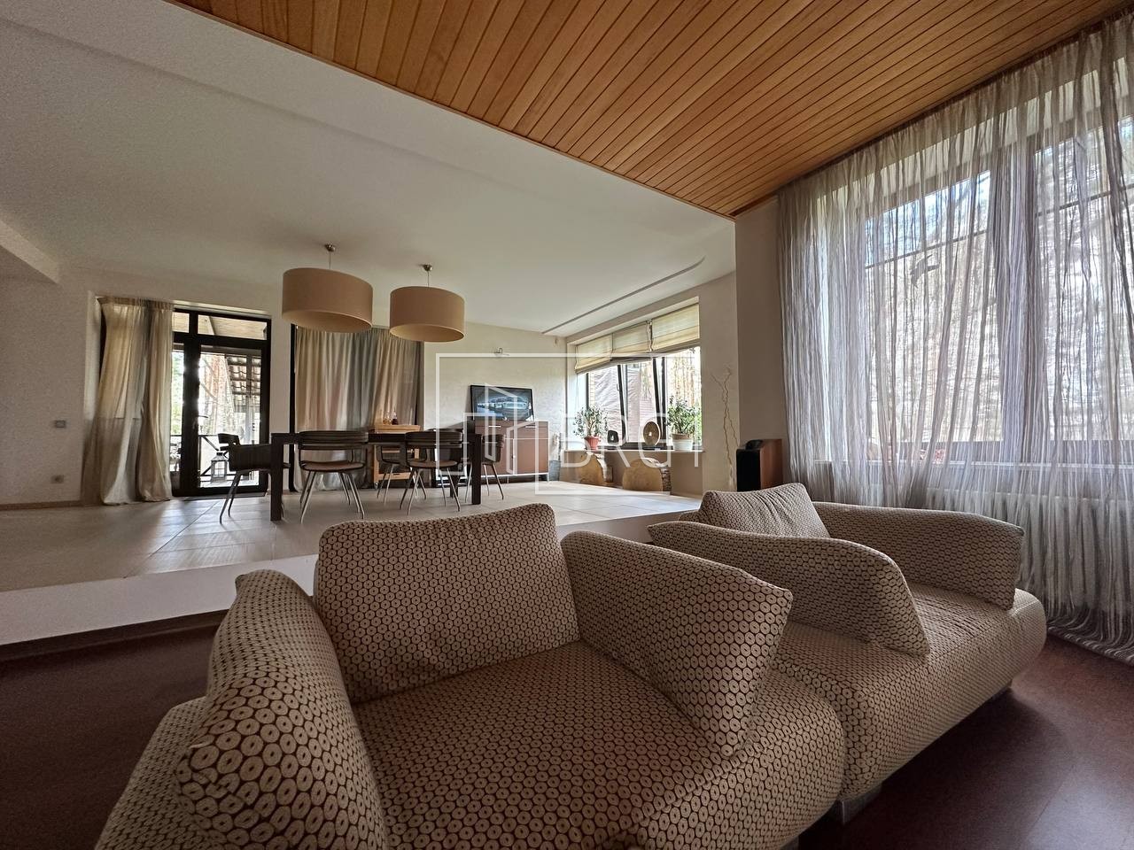 Дом 334м в сосновом лесу Рудыки. Київська обл