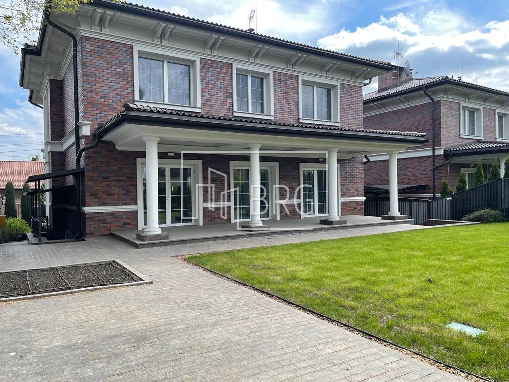 Дом 450м Печерский р-н. Киев