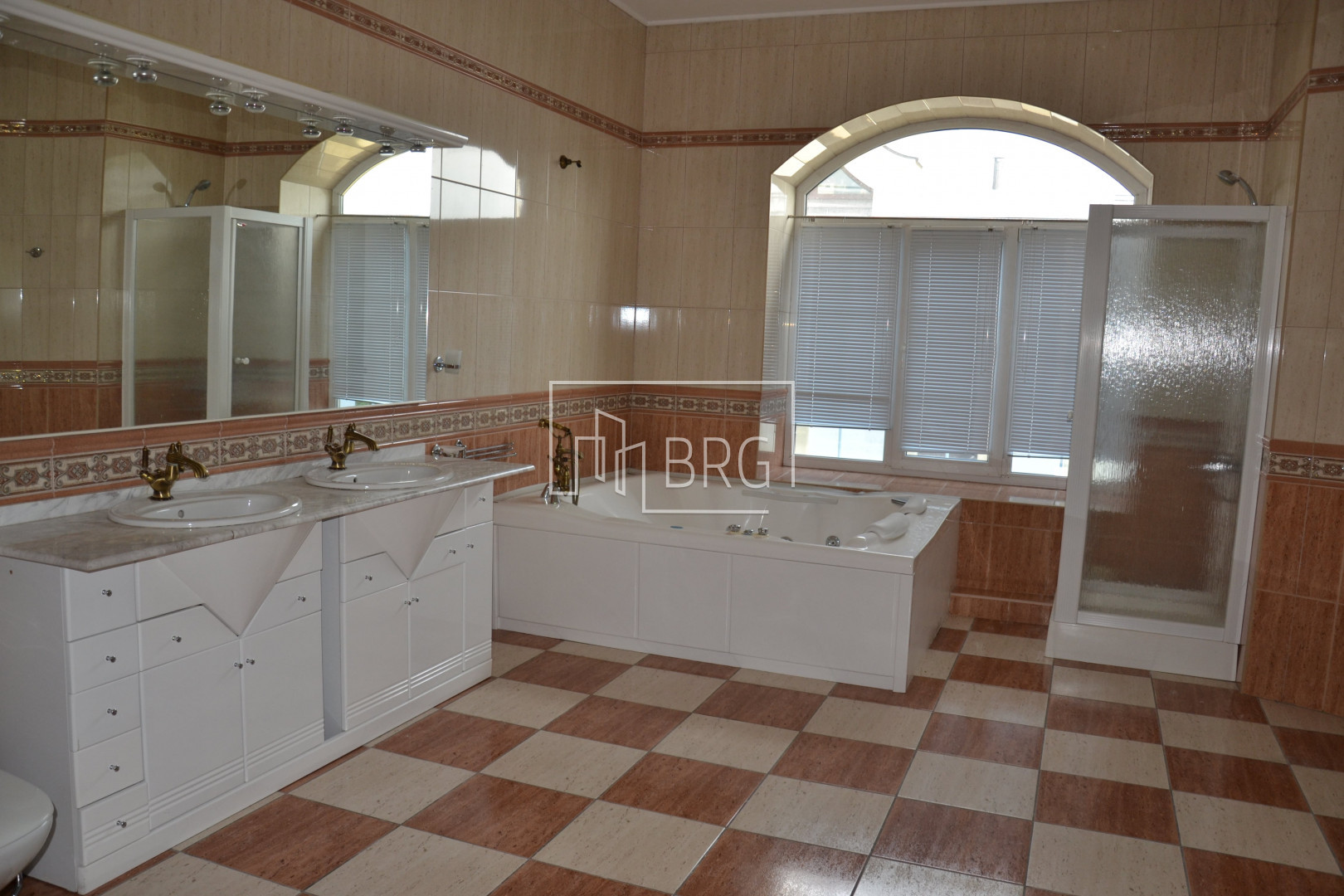 Дом 734м Царское село Печерский р-н. Киев