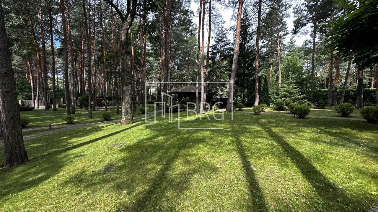 Особняк 700м с бассейном в сосновом лесу КГ Сосновый бор. Київська обл