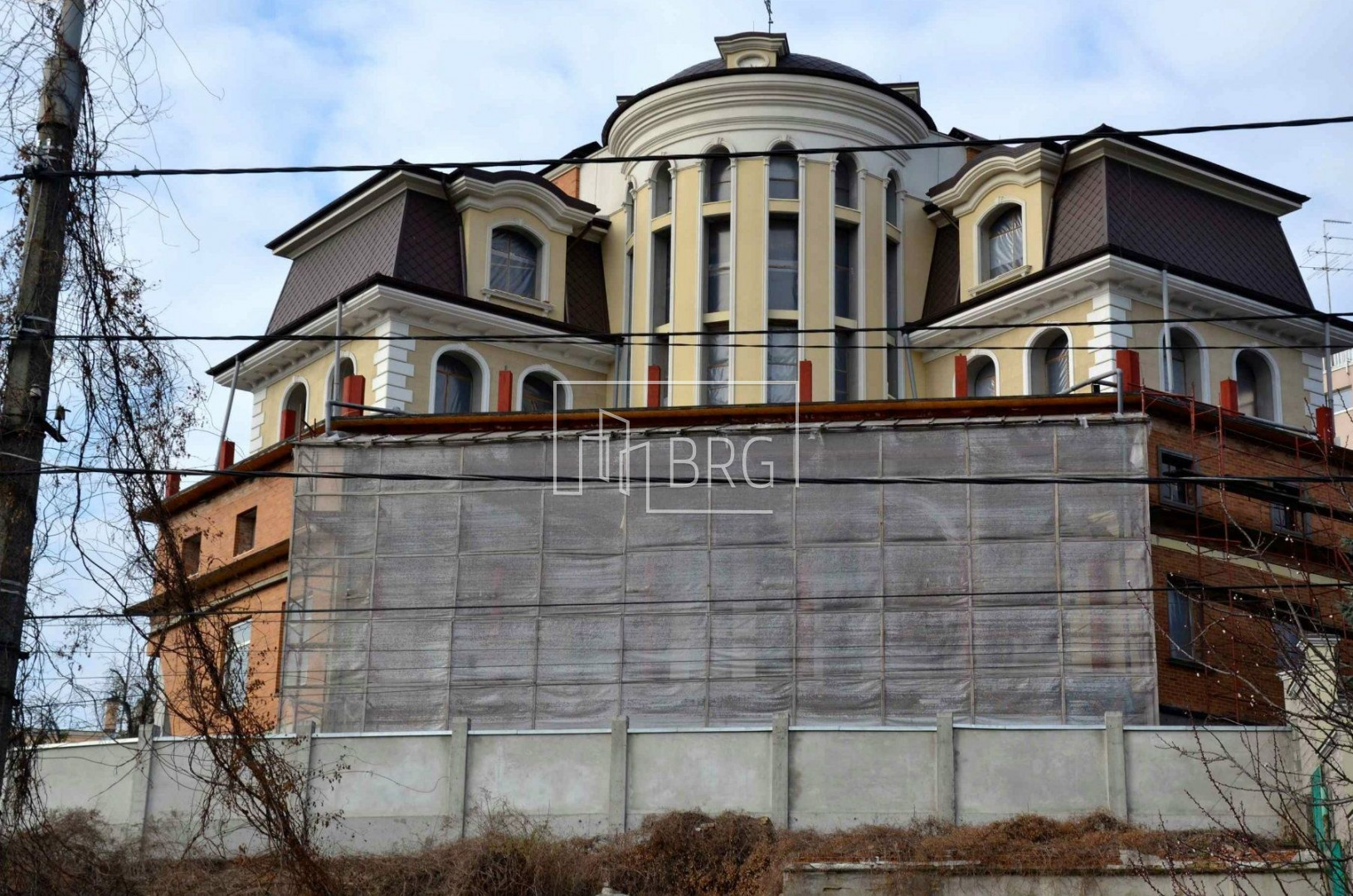 Особняк 1500м на Печерске возле Ботанического сада. Киев