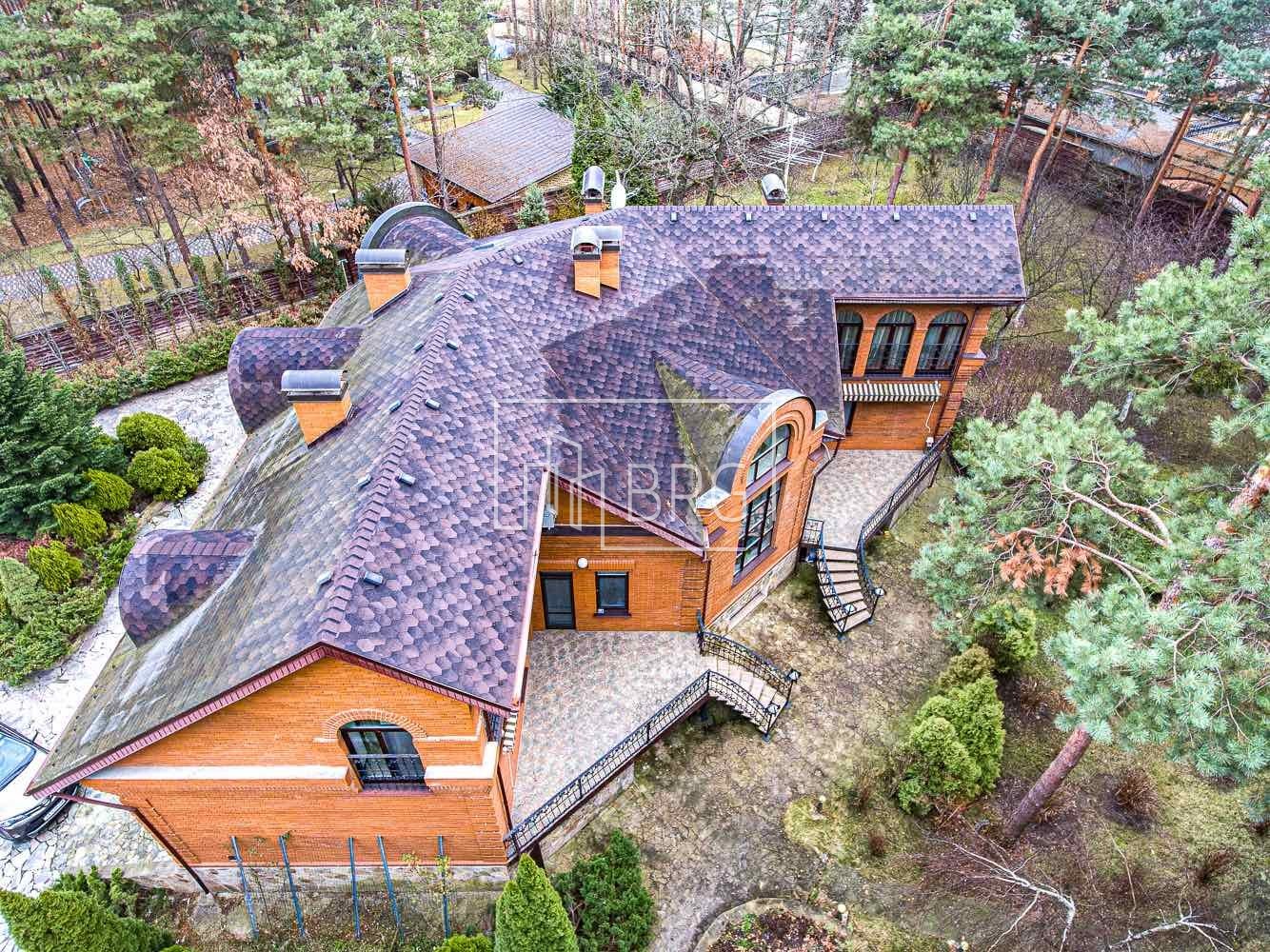 Дом 700м в сосновом лесу Пятихатки Козин. Київська обл